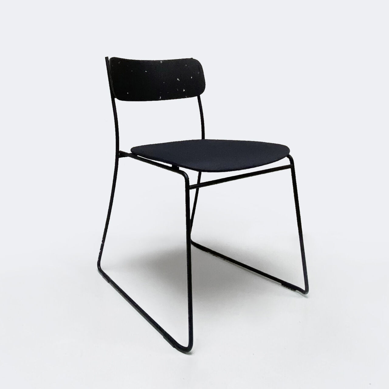 Sen 95.6 plastique rembourrée - A+A Cooren square